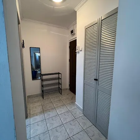 Center Loft Close To And Center * Constanţa